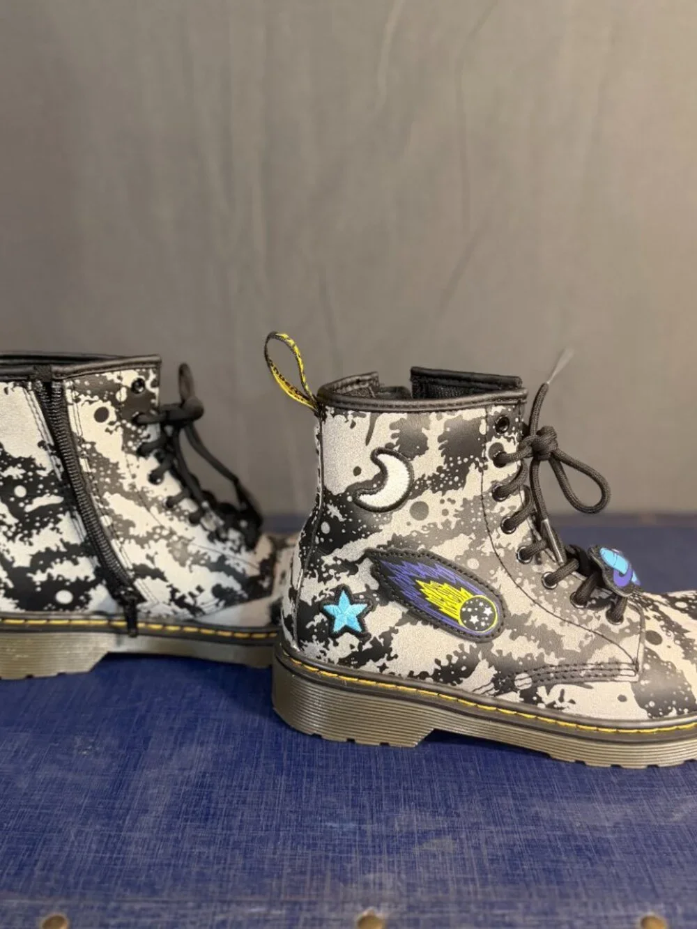 Dr. Marten Junior 1460 Space Hydro Leather